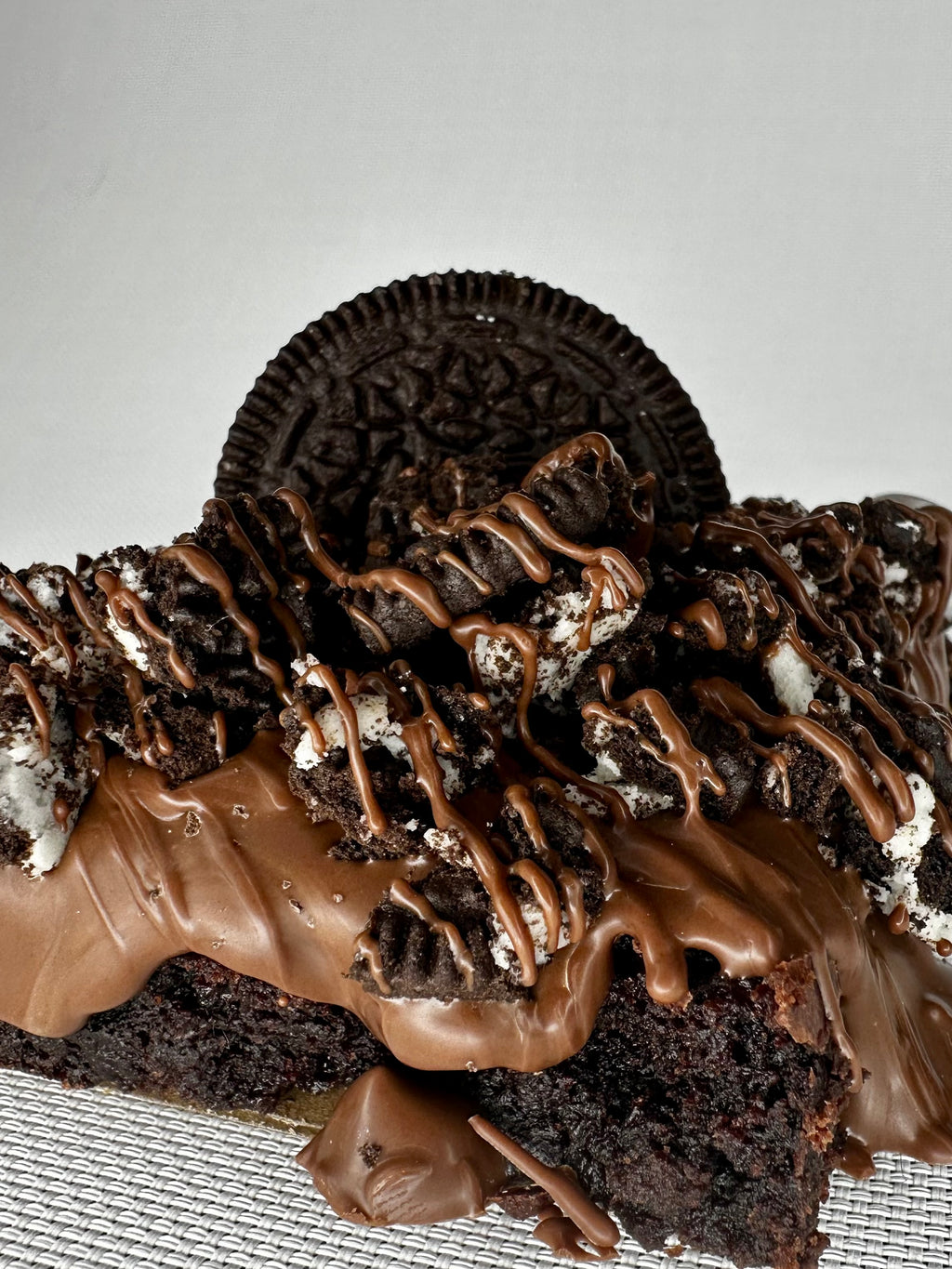 O R E O - Big Ol' Friggen Brownie